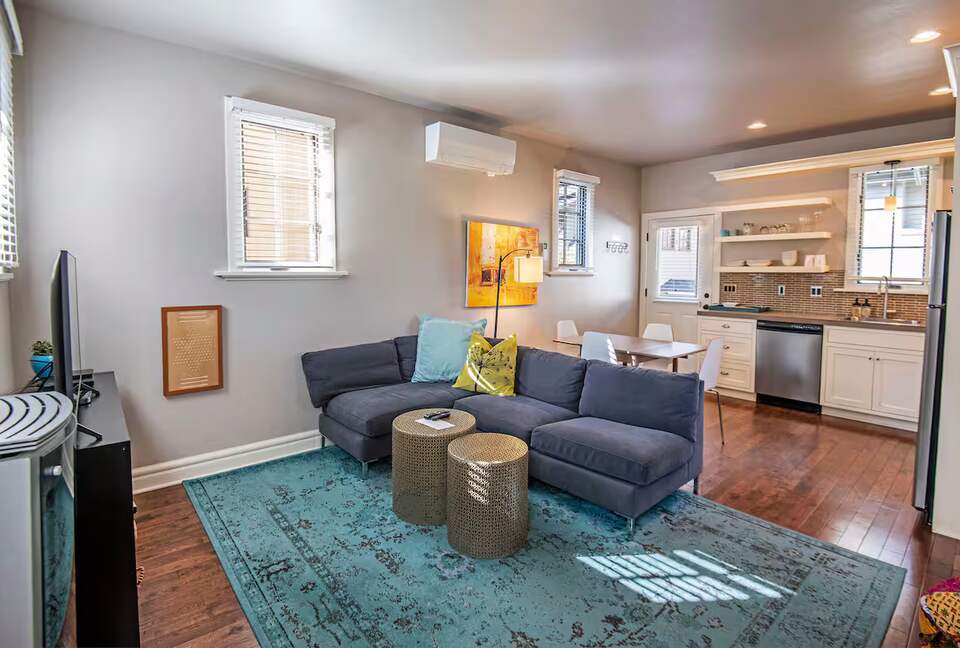 Designer Escape Steps from Drake Park - Bend, Oregon