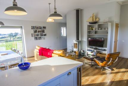 SLOOPSIDE - Luxury Beach Retreat With Exceptional Coastal Views - Nr Kingsbridge, United Kingdom