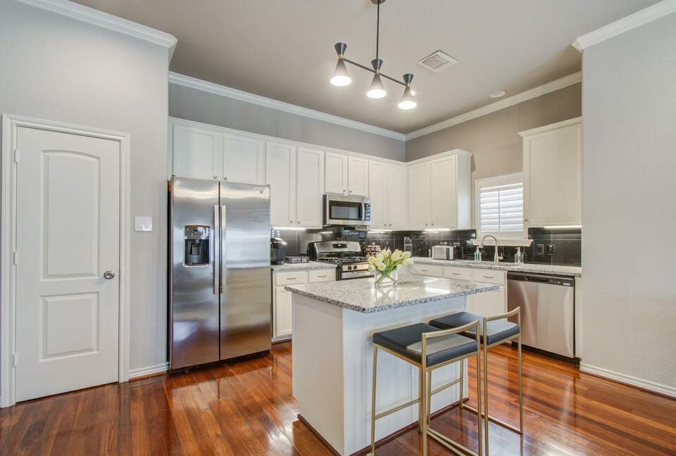 Cozy Heights Retreat - Houston, Texas