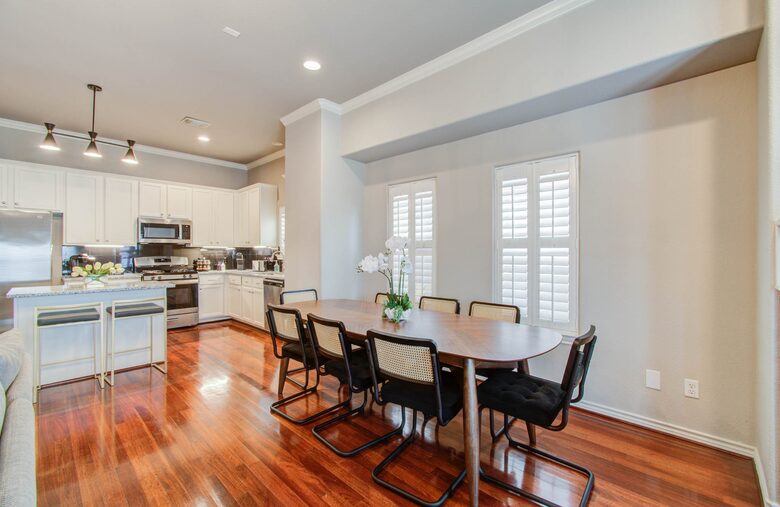 Cozy Heights Retreat - Houston, Texas