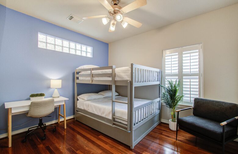 Cozy Heights Retreat - Houston, Texas