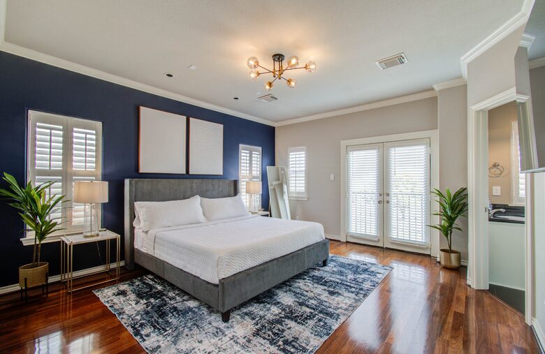 Cozy Heights Retreat - Houston, Texas