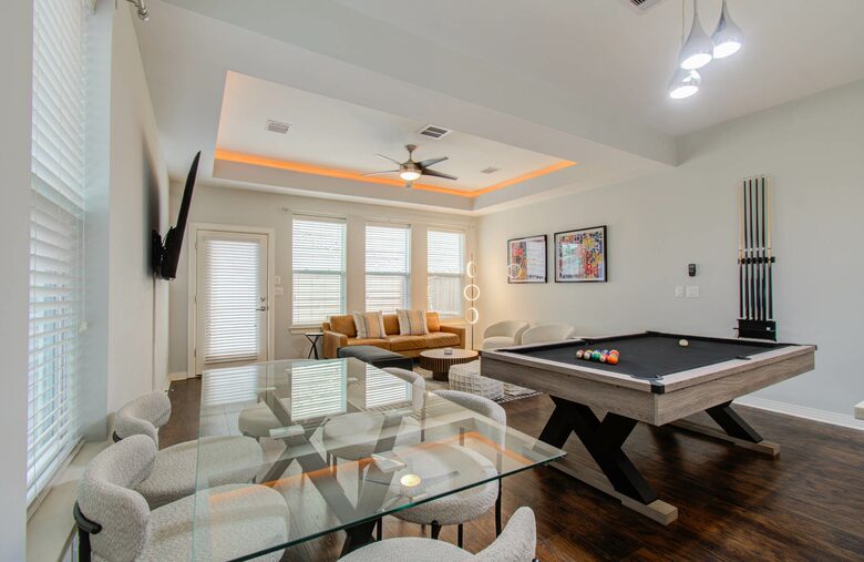 Walkable Houston Retreat with Modern Comforts - Houston, Texas