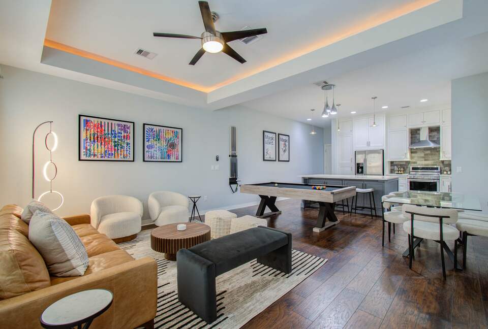 Walkable Houston Retreat with Modern Comforts - Houston, Texas