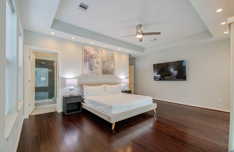 Walkable Houston Retreat with Modern Comforts - Houston, Texas