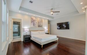 Walkable Houston Retreat with Modern Comforts - Houston, Texas