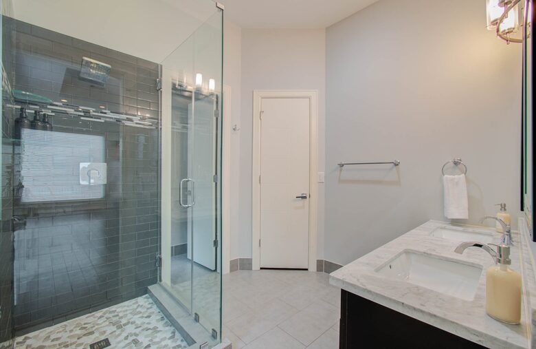 Walkable Houston Retreat with Modern Comforts - Houston, Texas