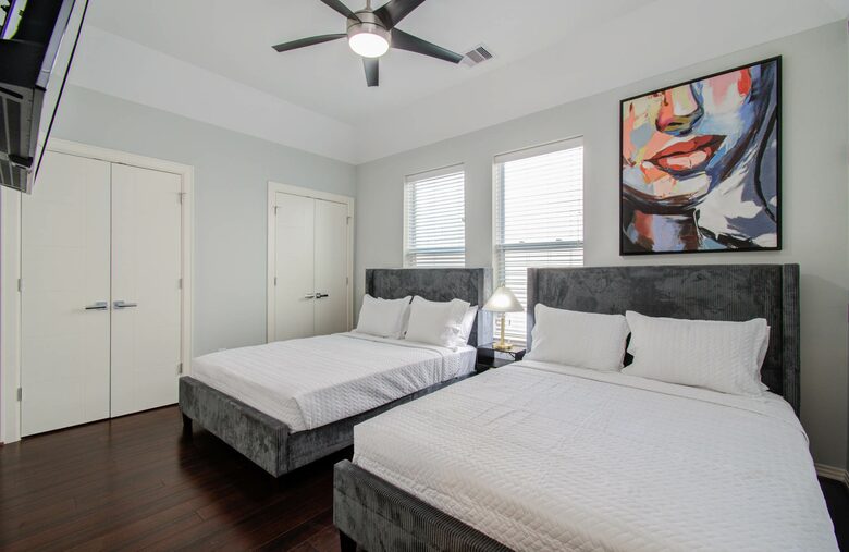 Walkable Houston Retreat with Modern Comforts - Houston, Texas