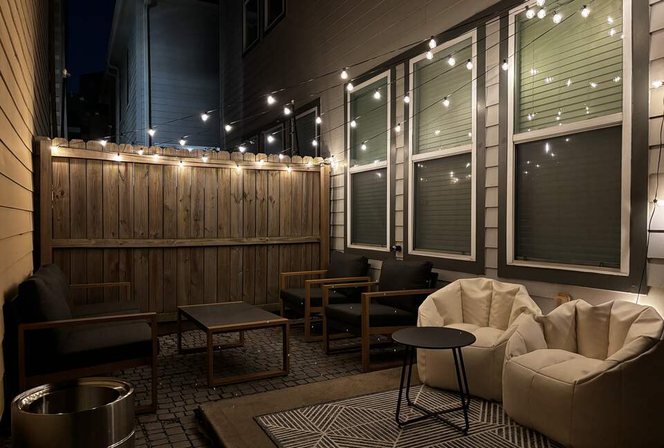 Walkable Houston Retreat with Modern Comforts - Houston, Texas