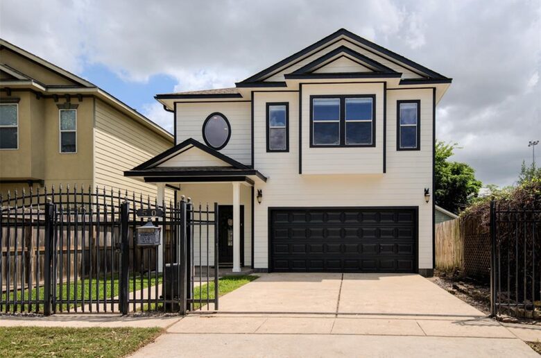 Private Heights Retreat with Backyard Oasis - Houston, Texas