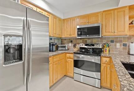 Ski-In, Ski-Out Stratton Escape - Stratton, Vermont