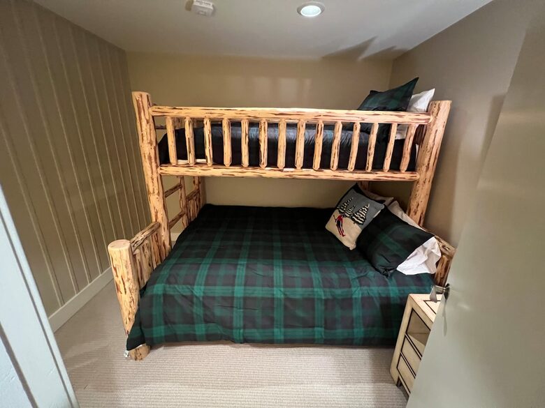 Ski-In, Ski-Out Stratton Escape - Stratton, Vermont