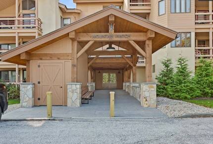 Ski-In, Ski-Out Stratton Escape - Stratton, Vermont