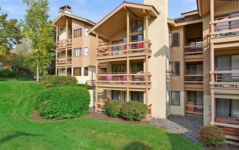 Ski-In, Ski-Out Stratton Escape - Stratton, Vermont