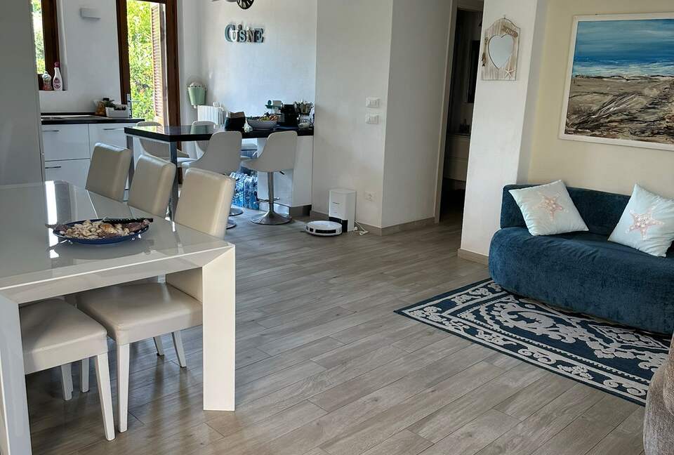 Forte dei Marmi Villa with Independent Guest Residence - Forte Dei Marmi, Italy