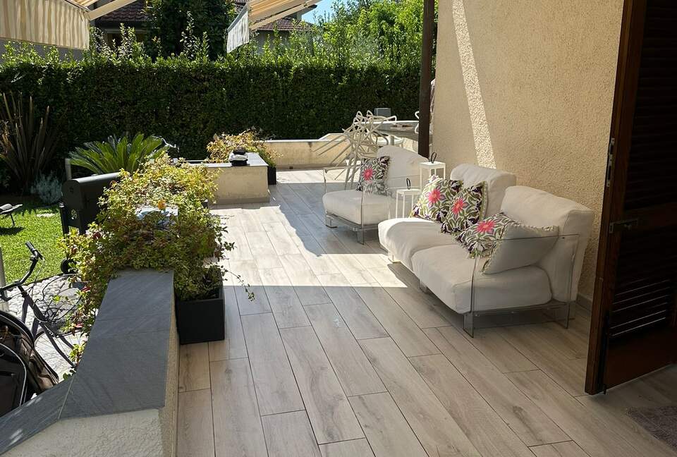 Forte dei Marmi Villa with Independent Guest Residence - Forte Dei Marmi, Italy