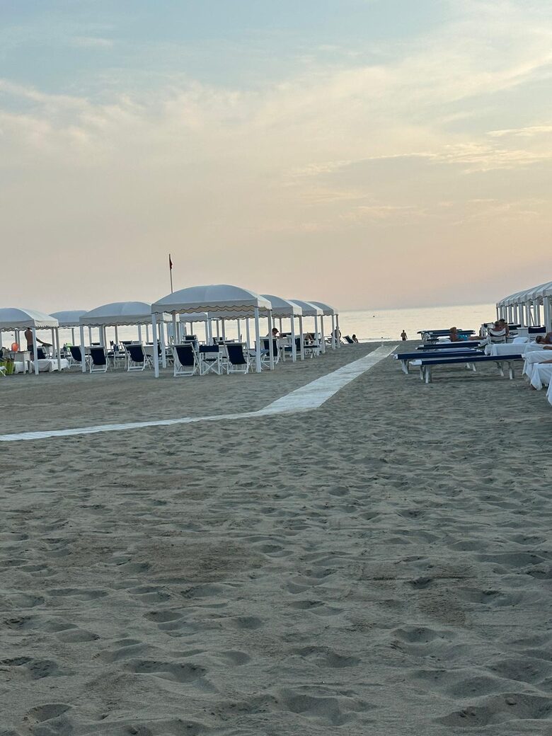 Forte dei Marmi Villa with Independent Guest Residence - Forte Dei Marmi, Italy