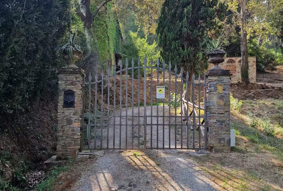 A 16th-Century Masterpiece in the Heart of Tuscany - Colle Di Compito, Italy