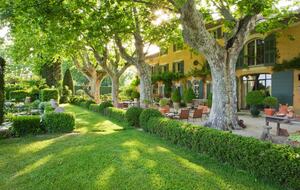 Les Confines: An Enchanting Provençal Estate of Timeless Elegance (R) - Noves, France