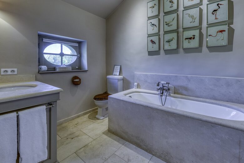 Les Confines: An Enchanting Provençal Estate of Timeless Elegance (R) - Noves, France