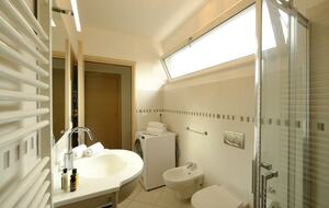 A Tranquil One-Bedroom Retreat in Milano Marittima - Milano Marittima, Italy