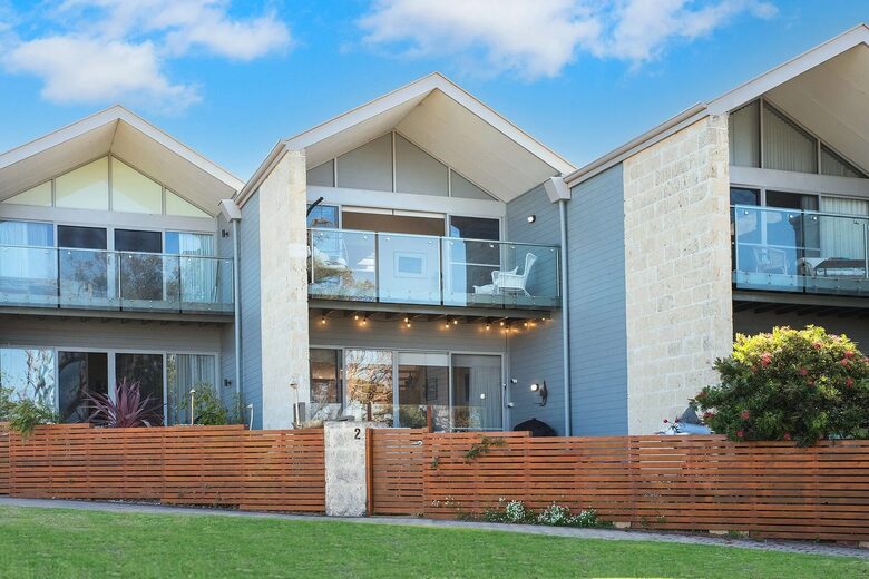 Augusta River & Ocean View Retreat with Lush Courtyards - Augusta, Australia