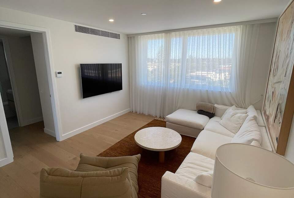 Skyline to Seascape | Bilinga Beachfront Penthouse - Gold Coast, Australia