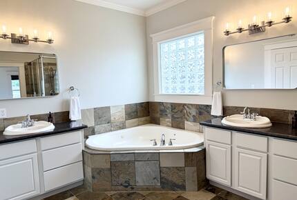 Private Heights Retreat with Backyard Oasis - Houston, Texas