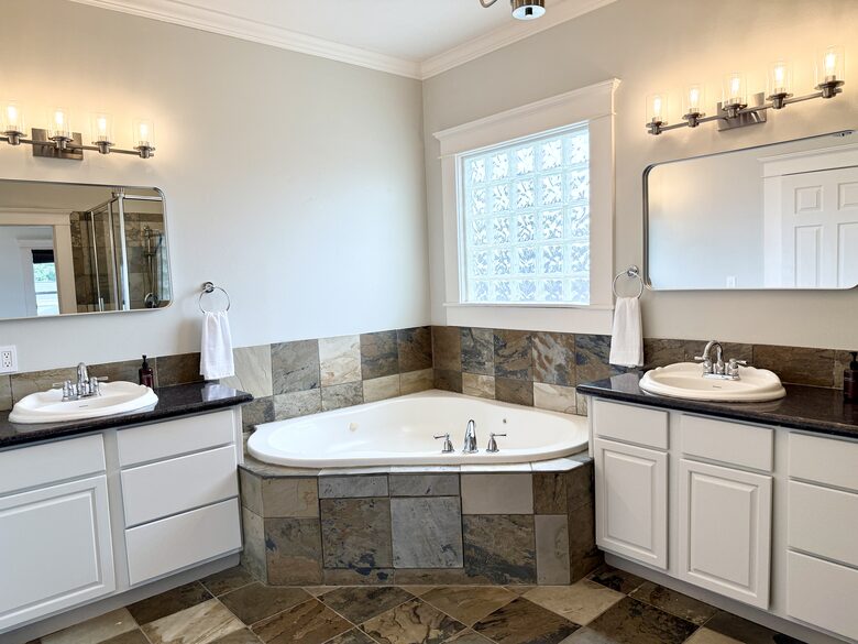 Private Heights Retreat with Backyard Oasis - Houston, Texas