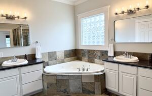 Private Heights Retreat with Backyard Oasis - Houston, Texas