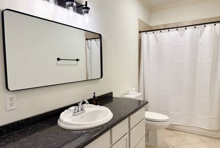 Private Heights Retreat with Backyard Oasis - Houston, Texas