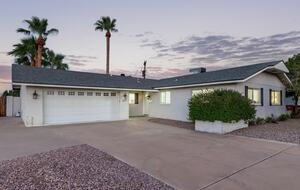 Garage parking, pleny of driveway parking and RV parking