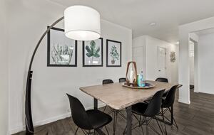 Dining area with seating for 6