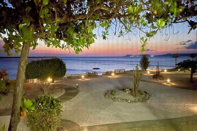 Sun-Kissed Serenity on Bonaire’s Waterfront - Kralendijk, Bonaire, Sint Eustatius and Saba