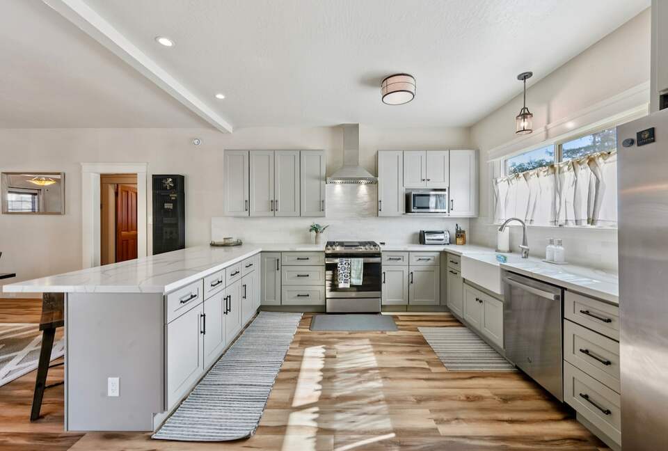 Wine Country Retreat Across from Spring Lake - Santa Rosa, California