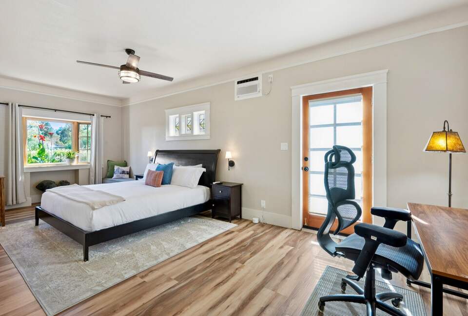 Wine Country Retreat Across from Spring Lake - Santa Rosa, California