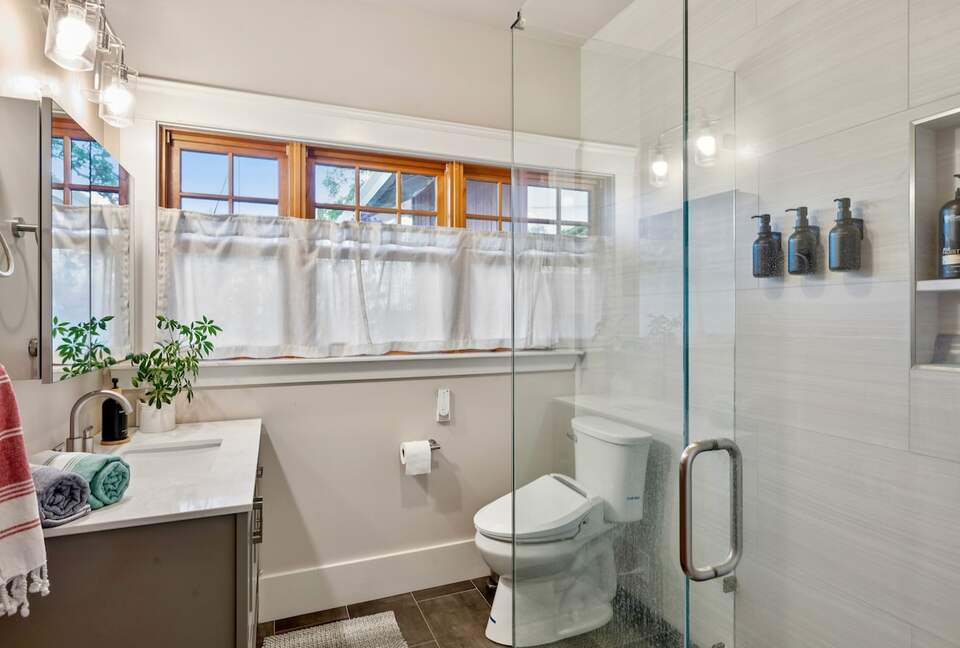 Wine Country Retreat Across from Spring Lake - Santa Rosa, California