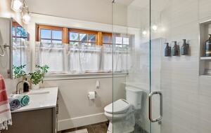 Wine Country Retreat Across from Spring Lake - Santa Rosa, California