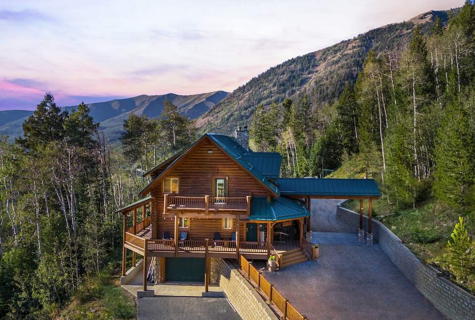 Remote Luxury Lodge Near Park City with Year-Round Adventure - Oakley, Utah