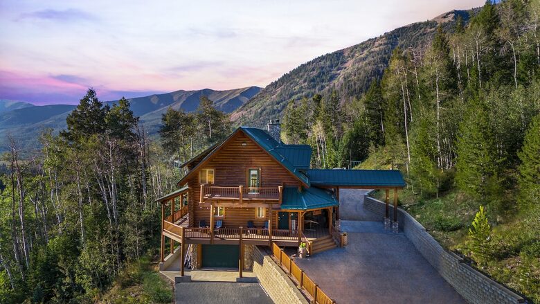 Remote Luxury Lodge Near Park City with Year-Round Adventure - Oakley, Utah