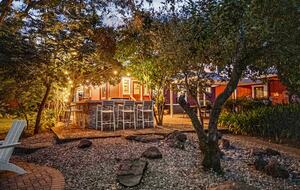 Wine Country Retreat Across from Spring Lake - Santa Rosa, California