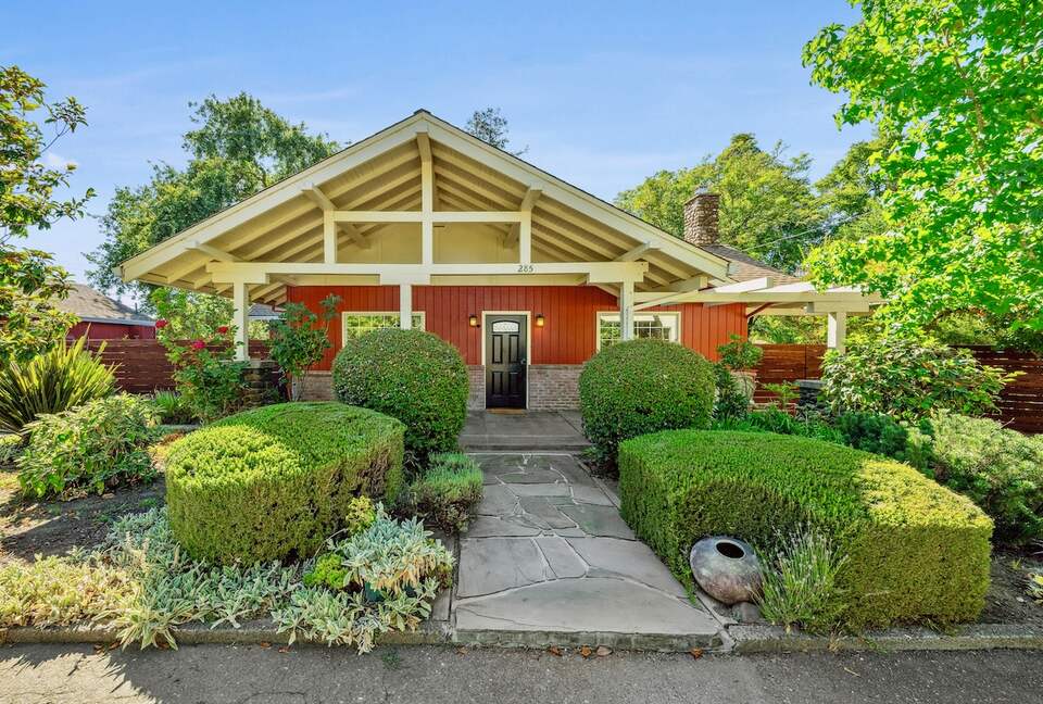 Wine Country Retreat Across from Spring Lake - Santa Rosa, California