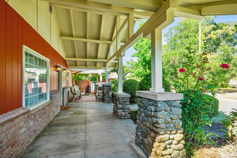 Wine Country Retreat Across from Spring Lake - Santa Rosa, California