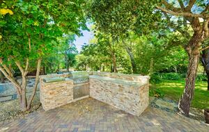 Wine Country Retreat Across from Spring Lake - Santa Rosa, California