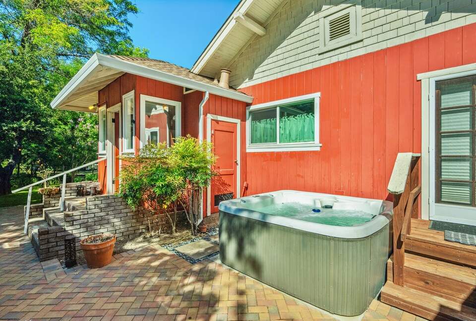 Wine Country Retreat Across from Spring Lake - Santa Rosa, California