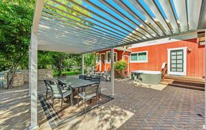 Wine Country Retreat Across from Spring Lake - Santa Rosa, California