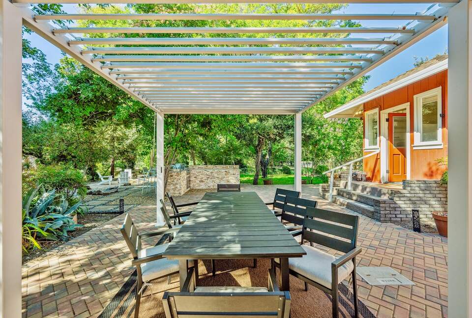 Wine Country Retreat Across from Spring Lake - Santa Rosa, California