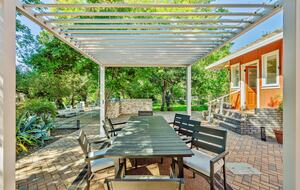 Wine Country Retreat Across from Spring Lake - Santa Rosa, California