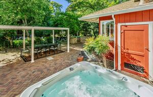 Wine Country Retreat Across from Spring Lake - Santa Rosa, California