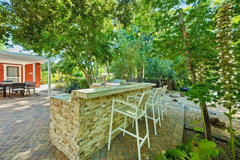 Wine Country Retreat Across from Spring Lake - Santa Rosa, California